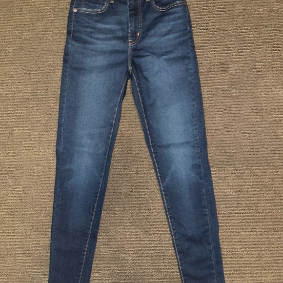 NWT - Levi's: a super skinny leg and ultra high-rise fit. It’s new. - Picture 7 of 10